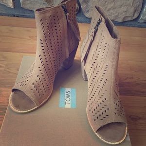 NWOB- TOMS Majorca Peep-Toe Bootie